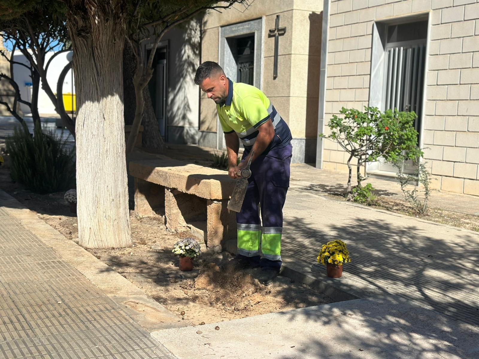 Freshly painted walls and groomed gardens at La Mata cemetery