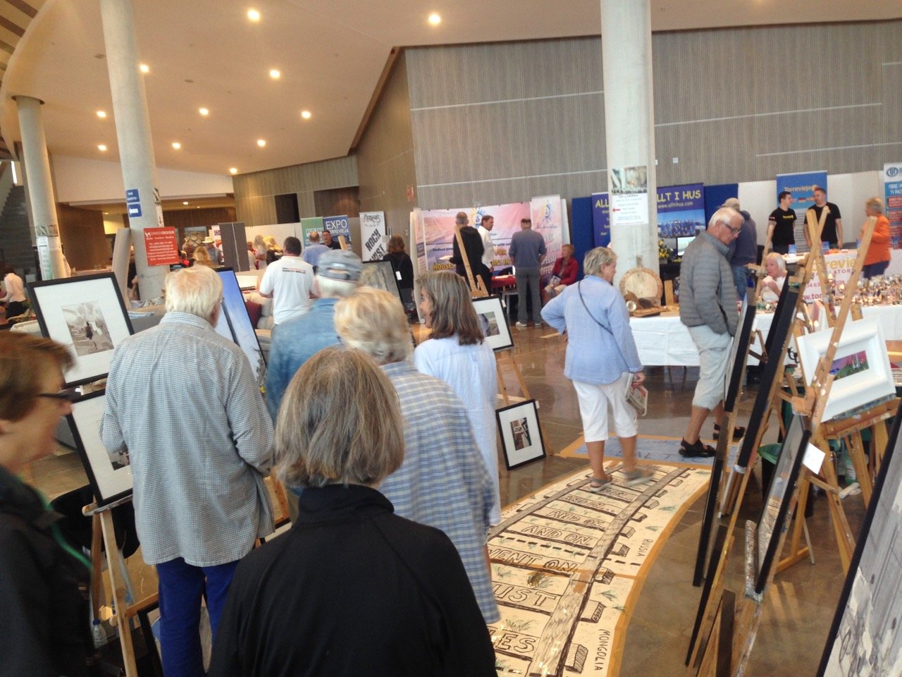 Main entrance and crowds at Expo Torrevieja 2025 lifestyle fair at Torrevieja International Auditorium