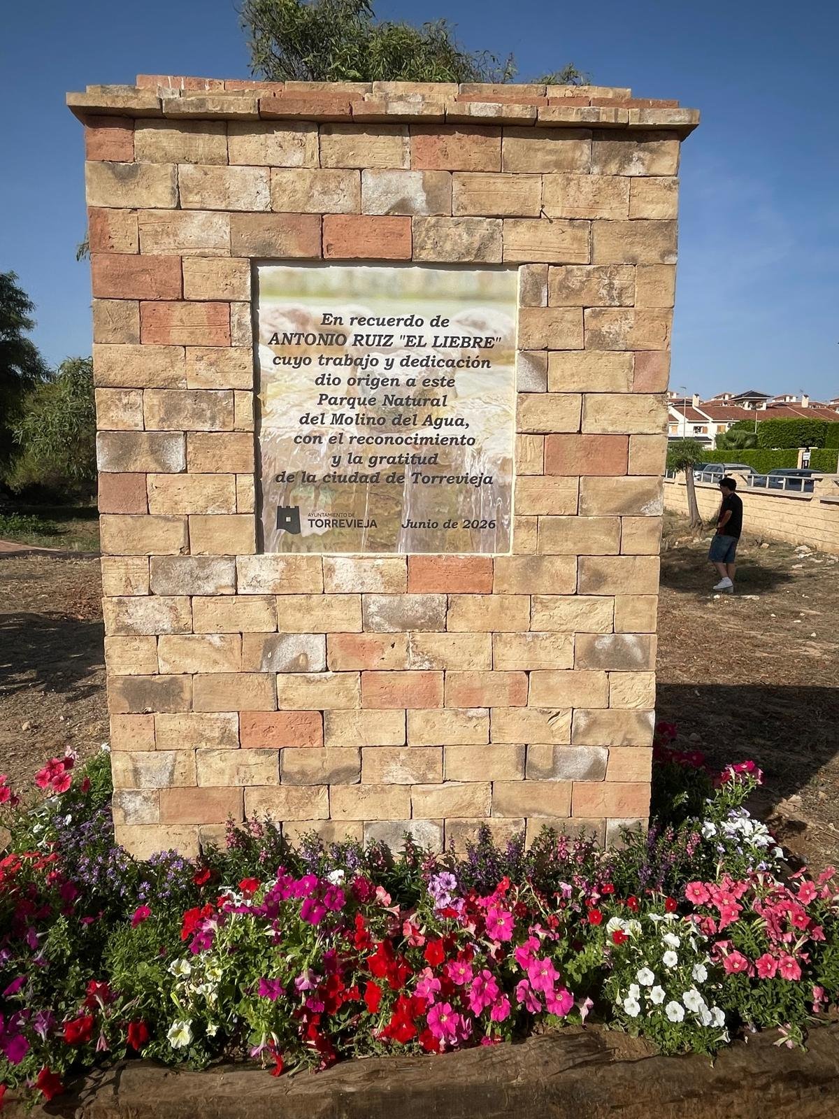 Commemorative plaque for Antonio Ruiz El Liebre